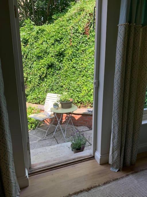 Beautiful Georgian Cottage Within A Private Walled Garden Oakham Exterior foto