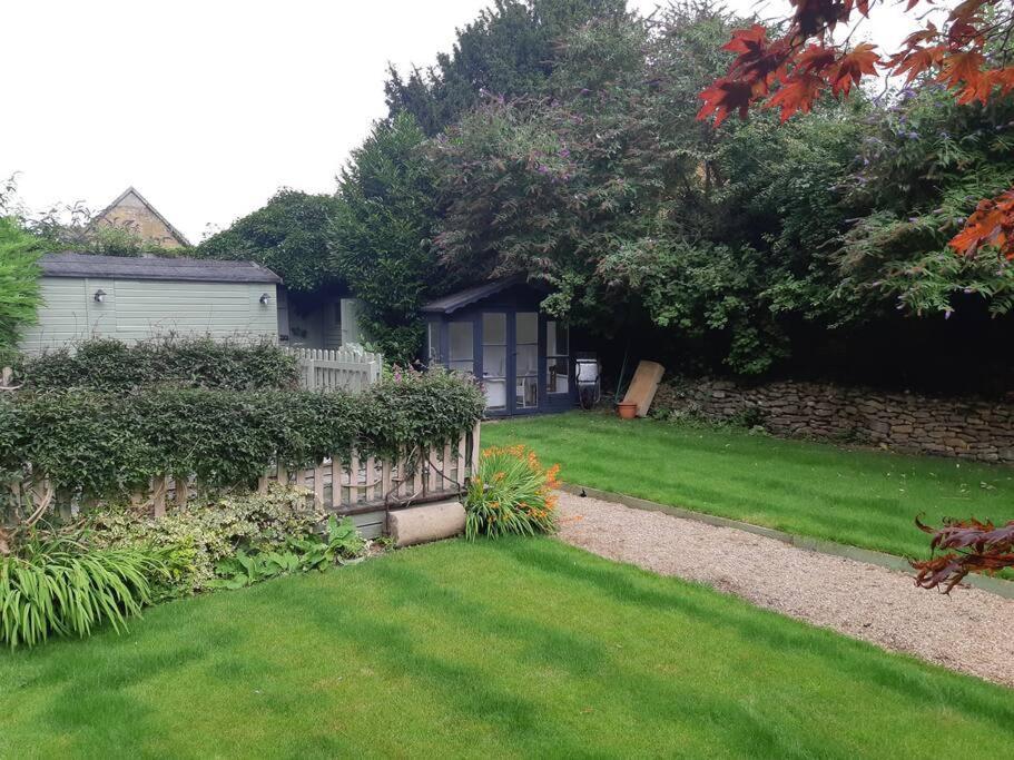 Beautiful Georgian Cottage Within A Private Walled Garden Oakham Exterior foto