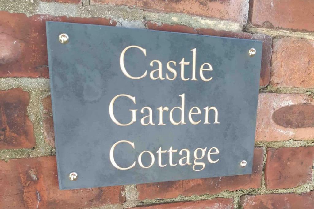 Beautiful Georgian Cottage Within A Private Walled Garden Oakham Exterior foto